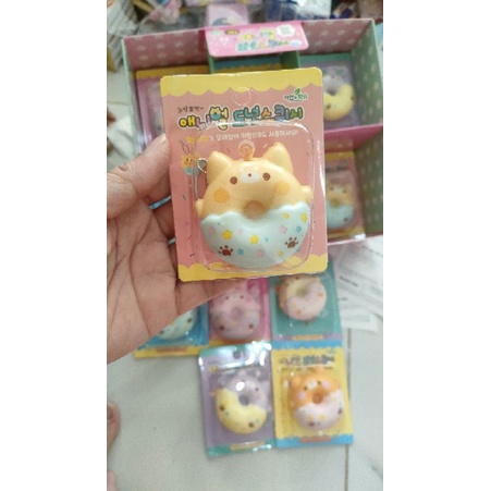 Móc khóa kiểu dáng bánh Donut swiftly