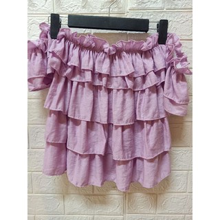 Áo trễ vai bèo tầng