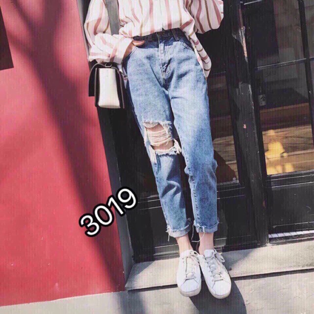 Baggy Jeans Rách 1 Bên