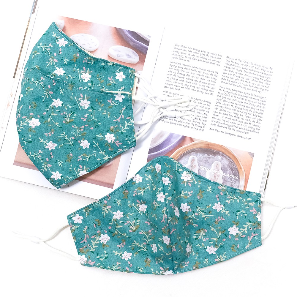 Khẩu Trang Vải 3 lớp Họa Tiết Hoa Nhỏ Nền Xanh Ngọc Nemo, có nút tăng giảm dây dễ điều chỉnh - KTHOATIET02 | BigBuy360 - bigbuy360.vn