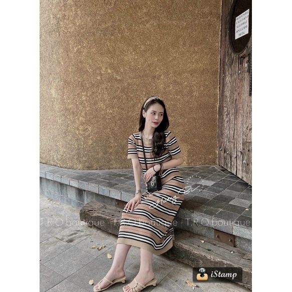 VÁY LEN SUÔNG KẺ NÂU B B R DÁNG DÀI