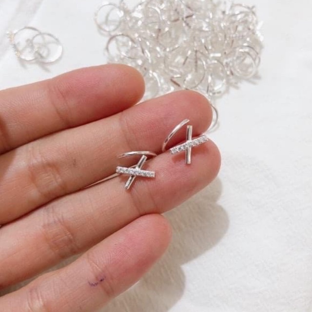 Bông tai nữ hot hit, chữ x xoắn dáng gài phong cách độc đáo cuốn hút Mainomi Shop Bạc Xinh
