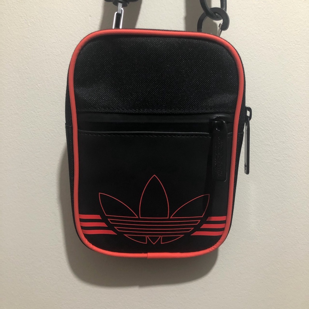 Túi đeo chéo Adidas B178 Spirit Festival Bag FI8040 Full Tag Code