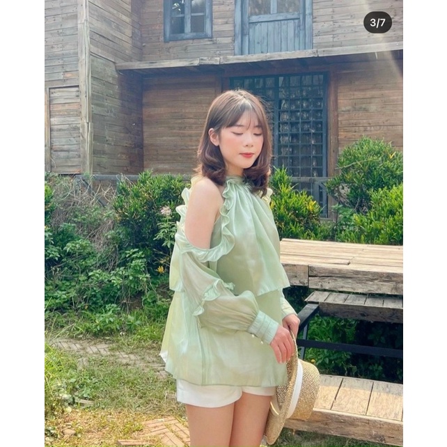 set áo trễ vai bèo xanh short trắng xinh