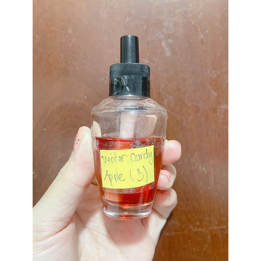 Lỗi chảy nhẹ 1 chai Tinh dầu thơm phòng Bath & Body Works Wallflower Fragrance 24ml Japanese Gingham Lavender Mahogany