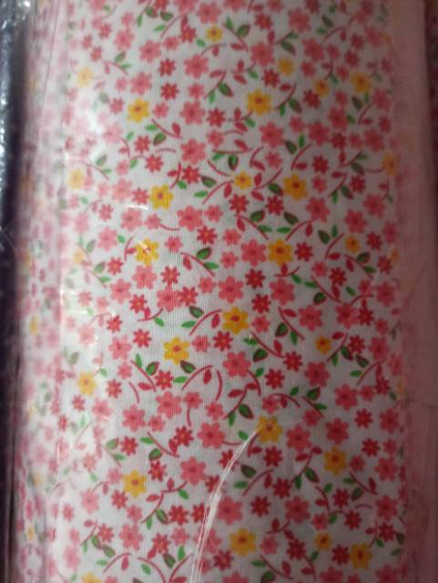 Vải Cotton Poly Họa Tiết Hoa Đỏ 150 cm 252 Giá Trị