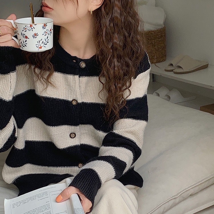 Áo cardigan Dệt Kim Ngắn Tay Cổ Tròn Họa Tiết Kẻ Sọc Trắng Đen Đơn Giản Phong Cách Hàn Quốc Dễ Phối Đồ