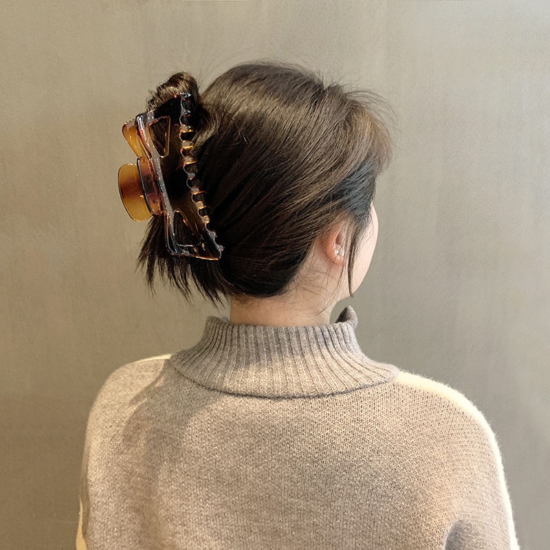 Kẹp Tóc Hình Cá Mập Phong Cách Retro Cho Nữ