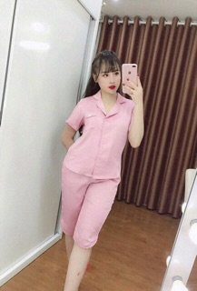 Bộ lụa satin viền bèo áo cộc quần lửng