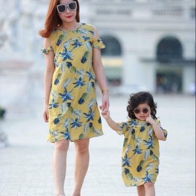 váy dứa mẹ con