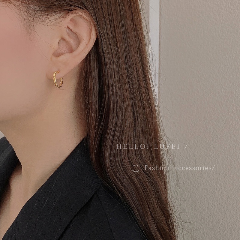 Set khuyên tai vòng tròn đơn giản