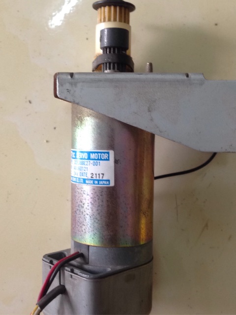 Motor servo dc 12-24v japan trục 5mm