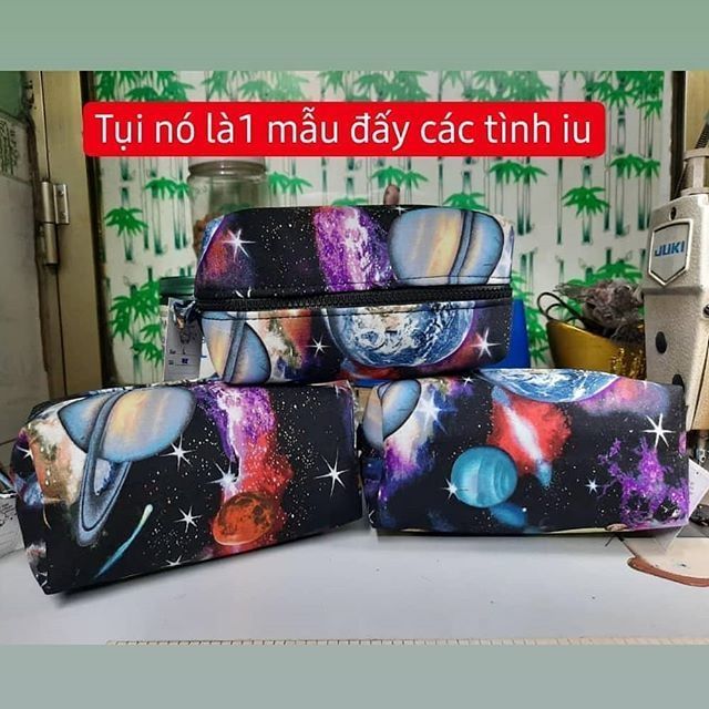 Hộp bút hành tinh galaxy nền đen