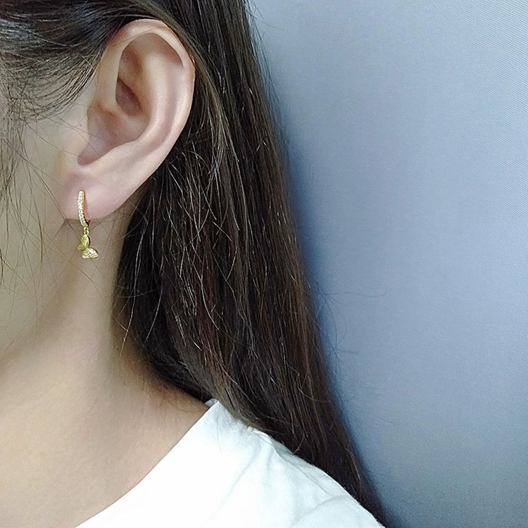 Bông tai thời trang khoen tròn đính hình bướm xinh xắn - HT310 giá rẻ