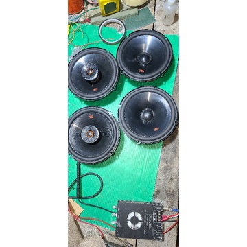 1 cái loa jbl bass 16 340k hàng bãi