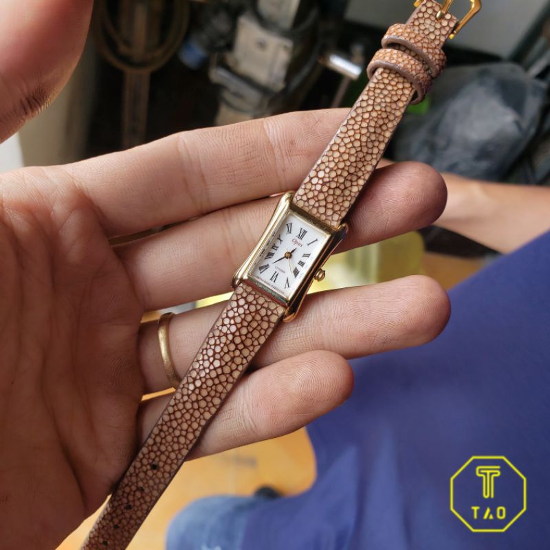 Dây đồng hồ da cá đuối kèm khóa kim + tool thay