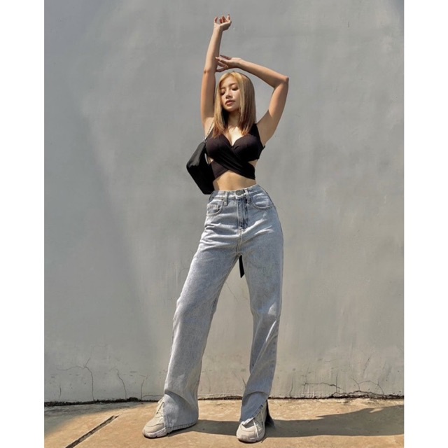 Quần jeans xẻ lai
