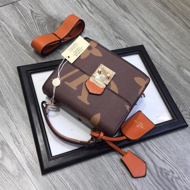 Lv Hộp 2.0 ( tặng kèm vòng tay chỉ đỏ may mắn)