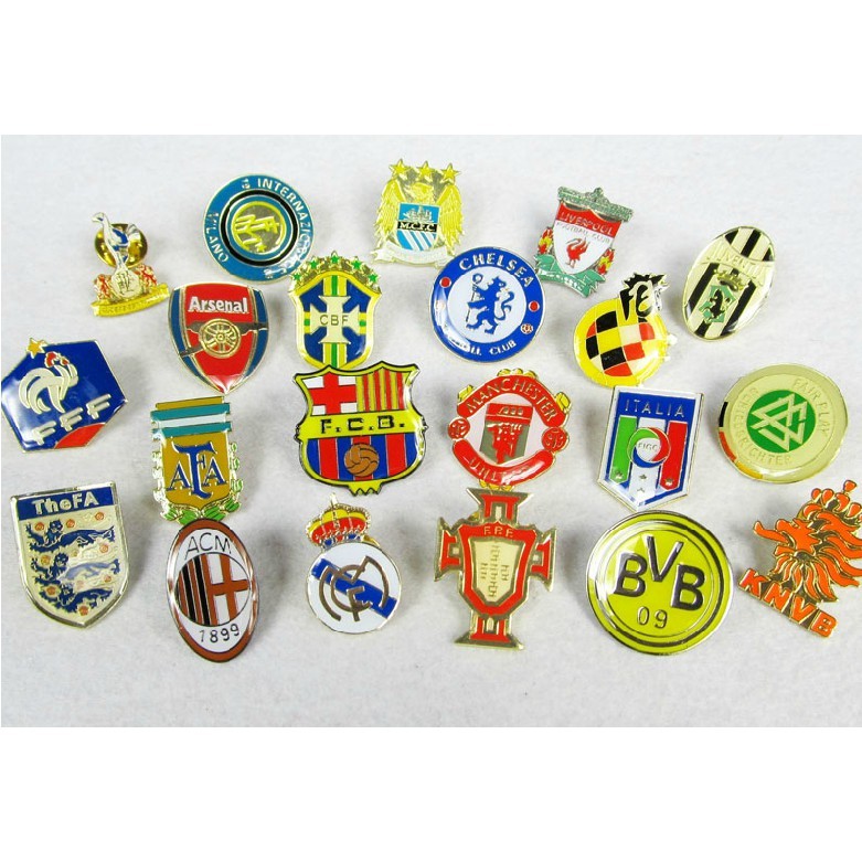 Huy hiệu gài áo, mũ nón, balo câu lạc bộ bóng đá Mu, Real, Barcelona, Juventus... đẹp chi tiết