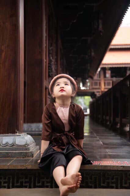 Áo tứ thân kèm sét yếm siêu xinh