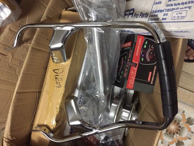 Tay xách sau Honda dream chính hãng / wave thường dream thường