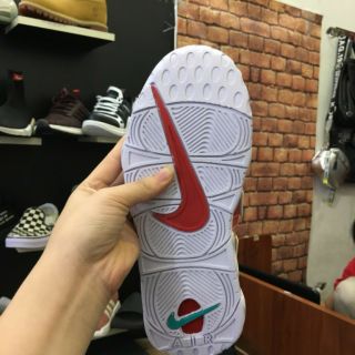 Giày UPTEMPO pha màu