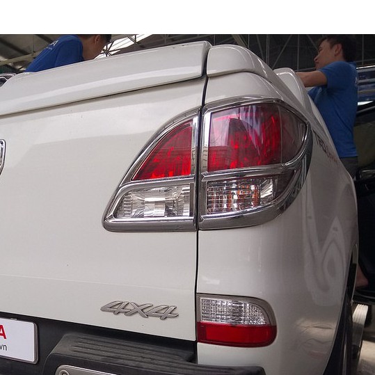 Ốp Viền Đèn Pha Hậu Mazda BT50 2015 2016 2017 2018 2019 2020 - Ốp Bảo Vệ Viền Đèn Mazda BT 50 2015/2