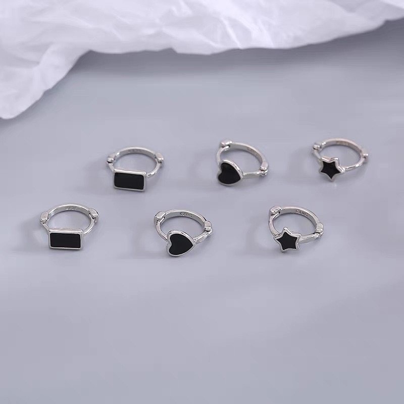 bông tai khoen tim, ngôi sao, chữ nhật viền đen xinh xắn