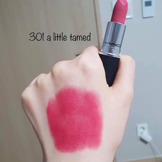Son MAC Powder Kiss màu 301 A Little tamed - Hồng cánh hoa đào