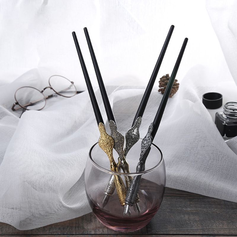 UU 1 Giá đỡ bút viết thư pháp bằng kim loại khắc họa tiết cổ điển