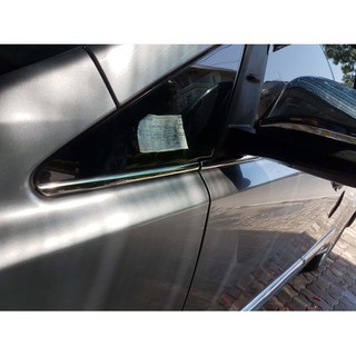 BỘ NẸP VIỀN CHÂN KÍNH INOX CHO XE INNOVA 2020-2019-2018-2017