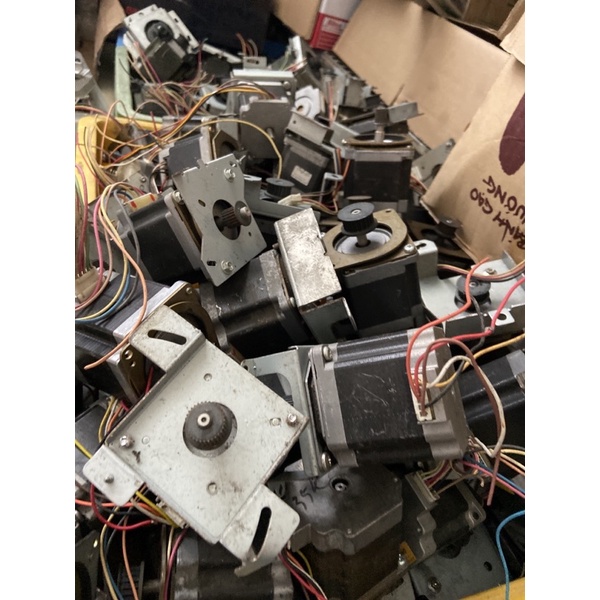 Motor bước  74x55x55mm nặng 1.2kg