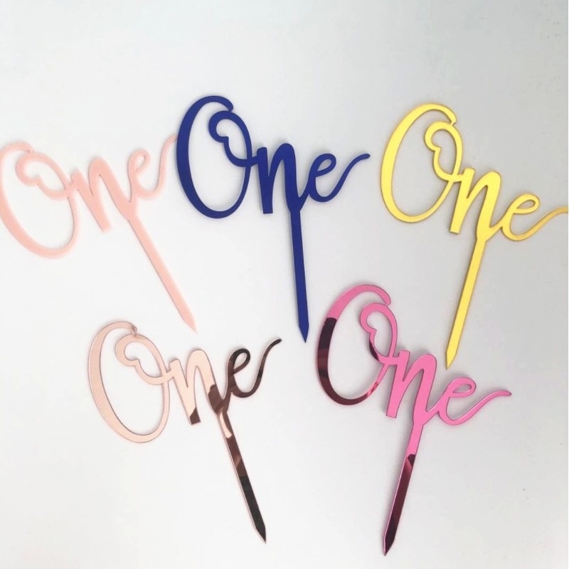 Set 1 que cắm trang trí bánh bằng acrylic hình chữ One St