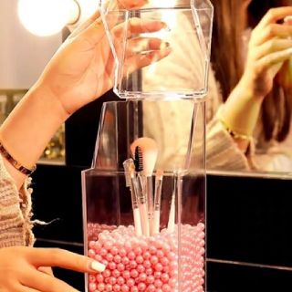 Hộp + cốc đựng cọ trang điểm