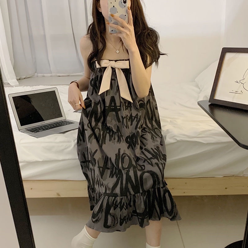 váy ngủ hai dây dáng dài qua gối phối kèm nơ trước ngực tối mầu sạch sẽ cá tính