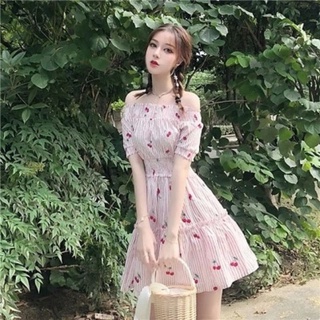 Đầm voan họa tiết trễ vai