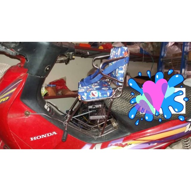 Ghế ngồi xe số cho bé có dựa vòng - đai