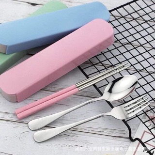 Bộ đũa, thìa, dĩa cán gỗ sồi hộp đựng lúa mạch
