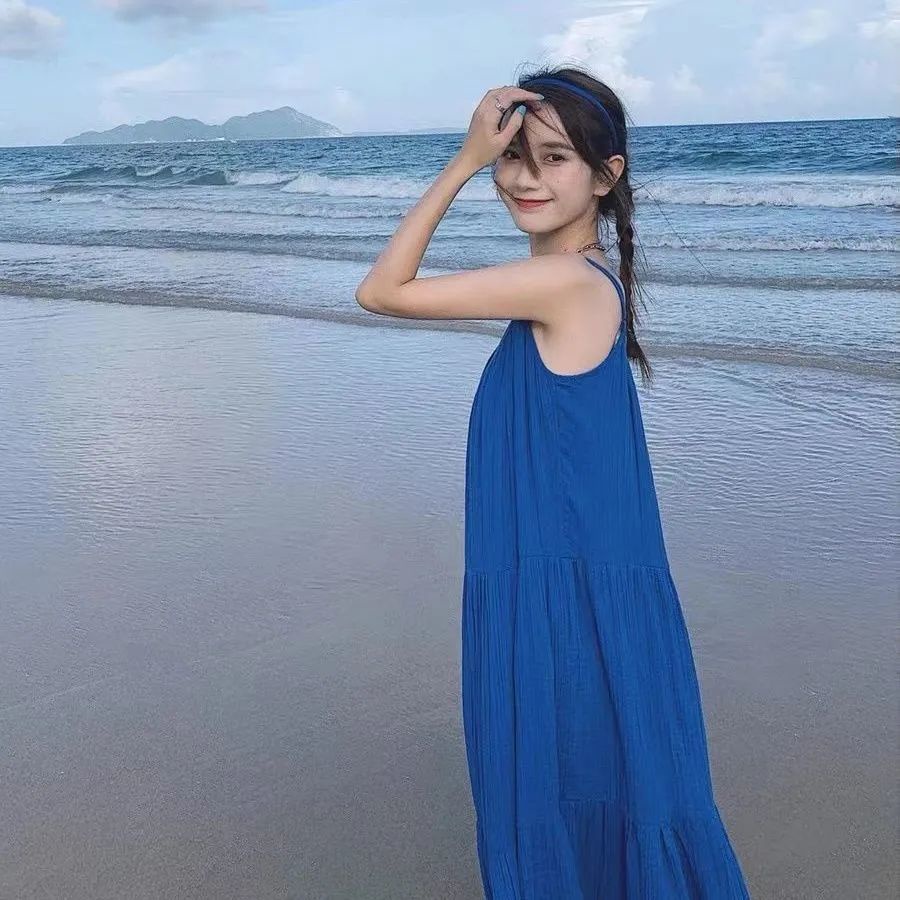 Đầm Hai Dây Màu Xanh Dương Phong Cách Pháp Thời Trang Đi Biển Mùa Hè