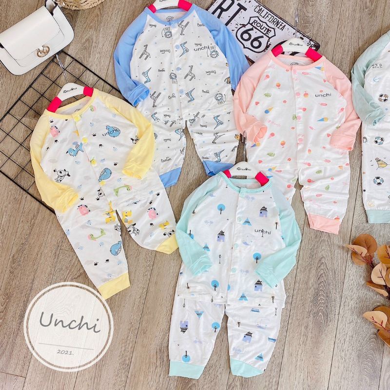 Bộ Quần Áo Dài Sơ Sinh Unchi Vải Petit Mềm Mát Khuy Giữa