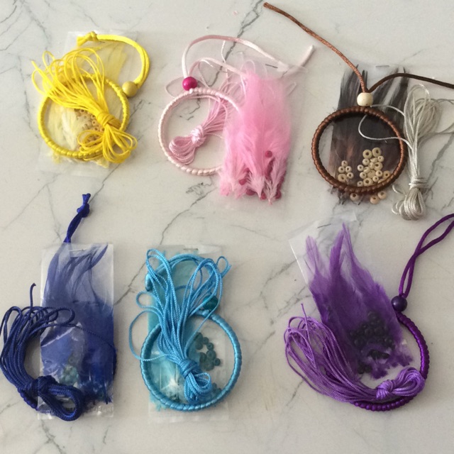 Bộ nguyên liệu làm móc khoá dreamcatcher