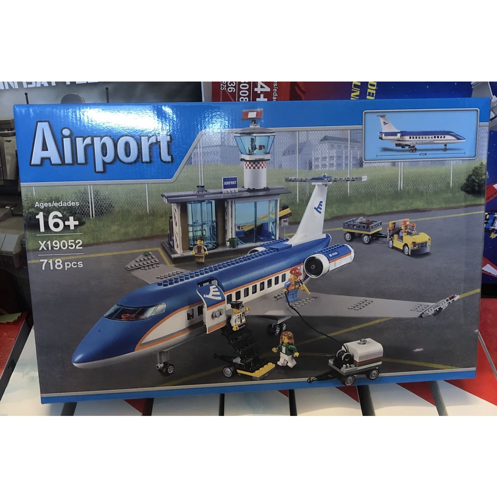 Lego City - X 19052 , Lion King 180032 ( Xếp hình Máy Bay Sân Bay Quốc Tế 718 khối )