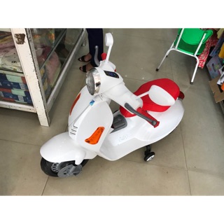 xe vespa cho bé