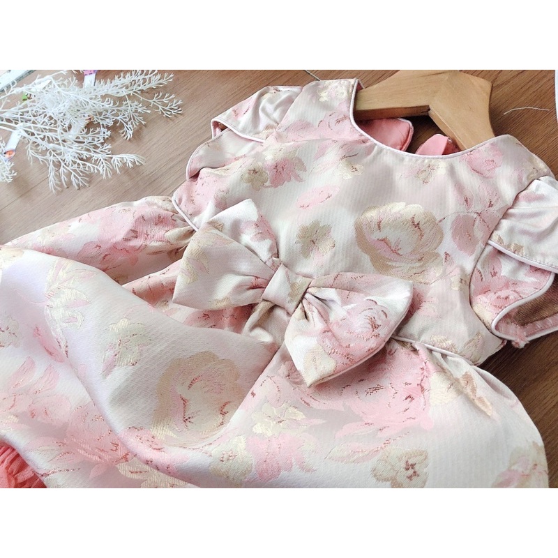 V52 - Váy gấm hoa hồng gold