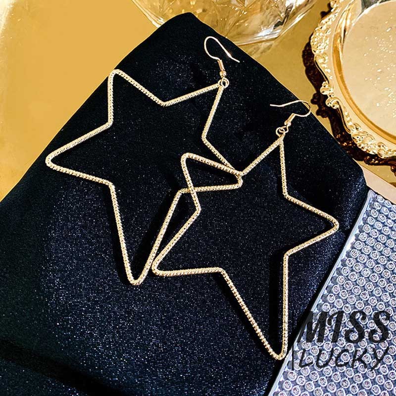 Khuyên tai hình ngôi sao cá tính ấn tượng cho nữ