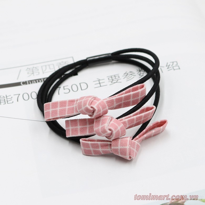 Cột tóc thắt nơ