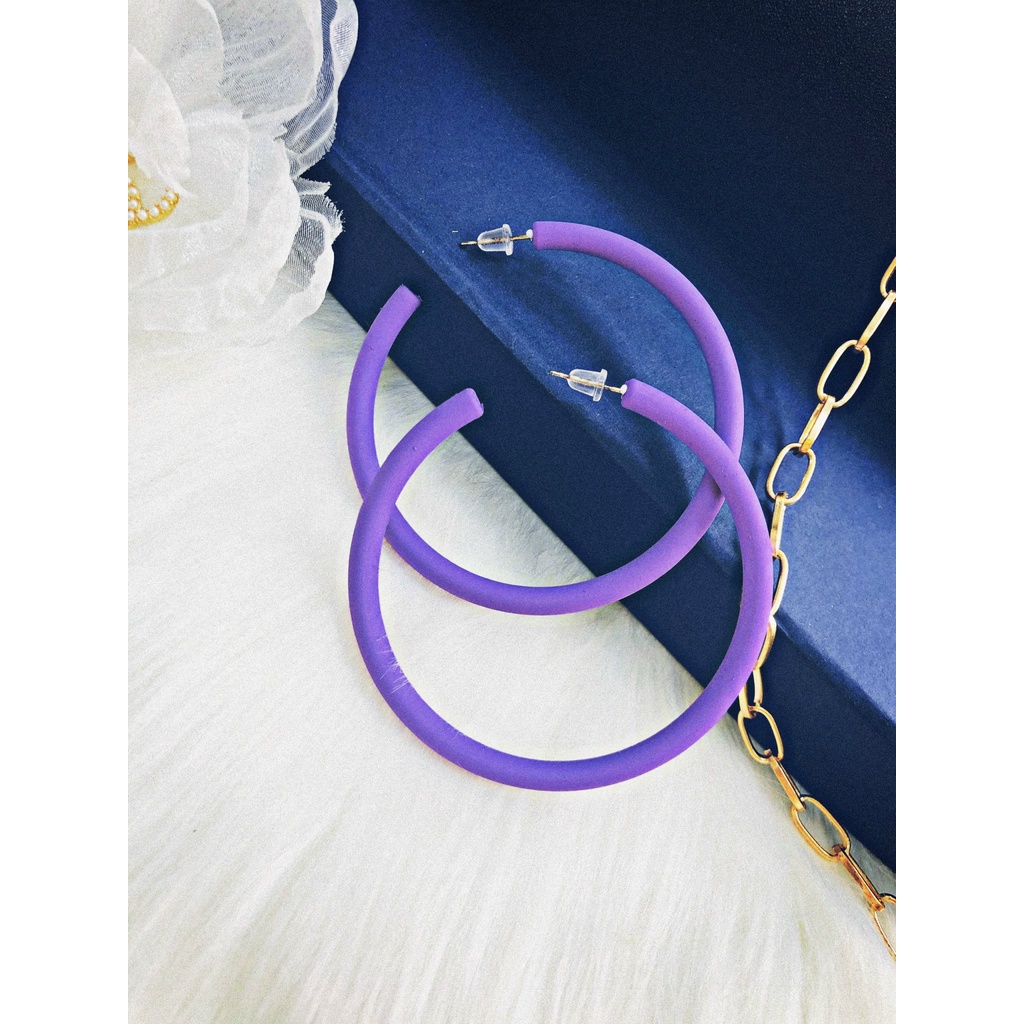 Bông tai tròn sắc màu