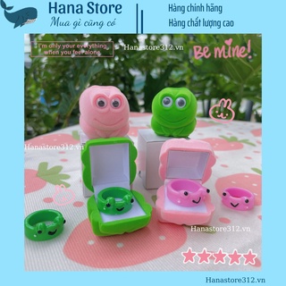 nhẫn ếch và hộp đựng nhẫn ếch xanh lá hộp ếch màu hồng