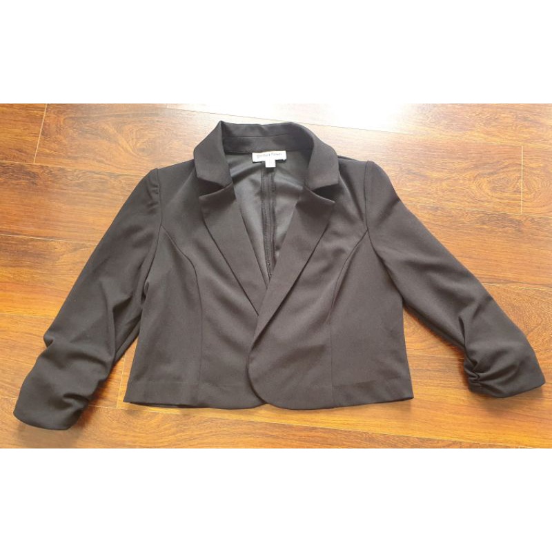 Áo khoát vest dáng ngắn