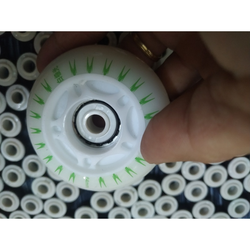 Vòng đệm nam châm dùng cho bánh xe patin có đèn